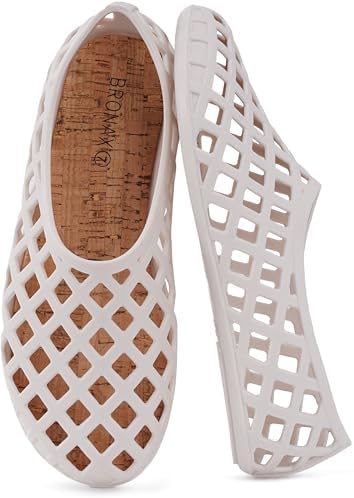 Hollow-Out Jelly Flat — Beige